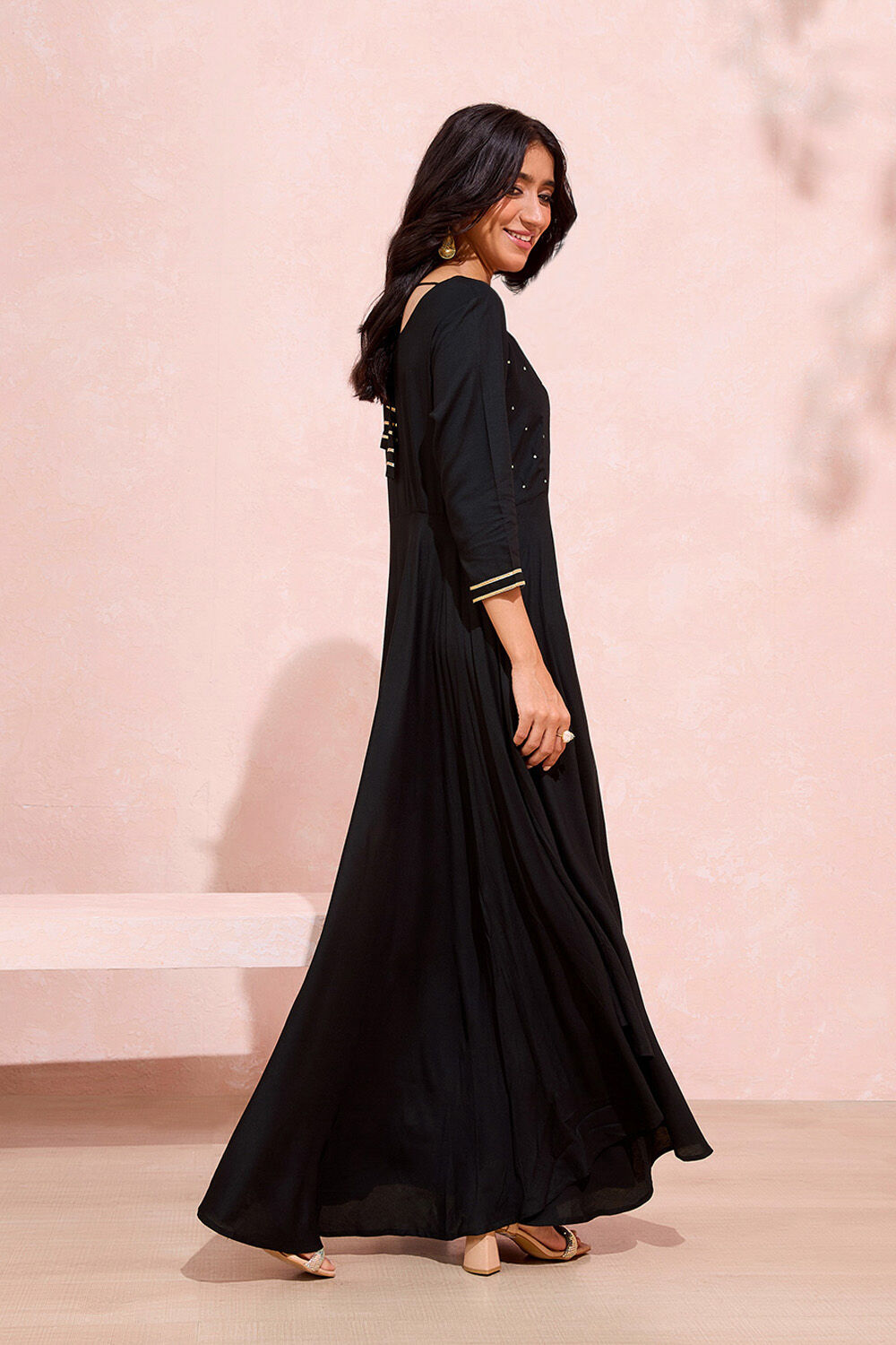 Black Viscose Embroidered Kurta image number null