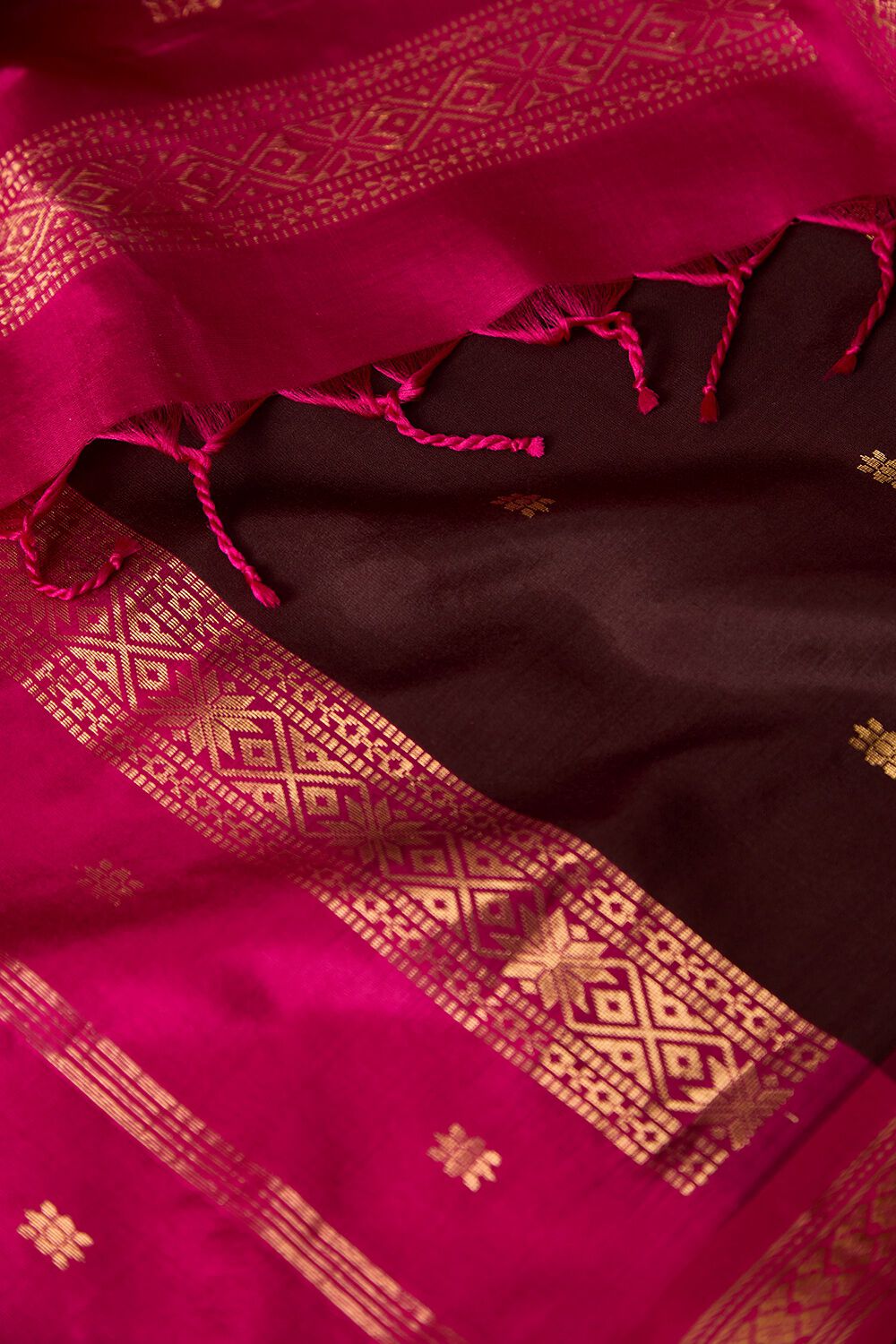 Brown Pure Silk Woven Kanjivaram Saree image number null