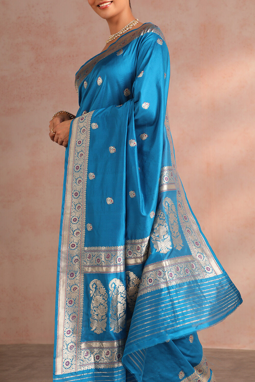Blue Pure Silk Kadwa Banarasi Saree image number null