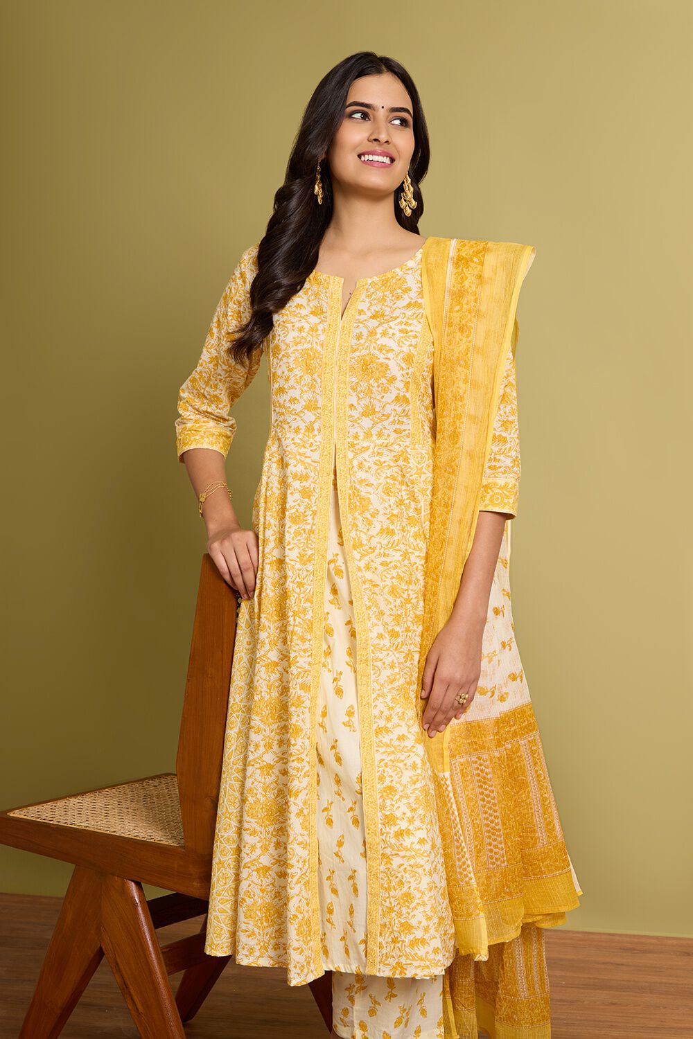 Yellow Screen Printed Pure Cotton Kurta Set image number null