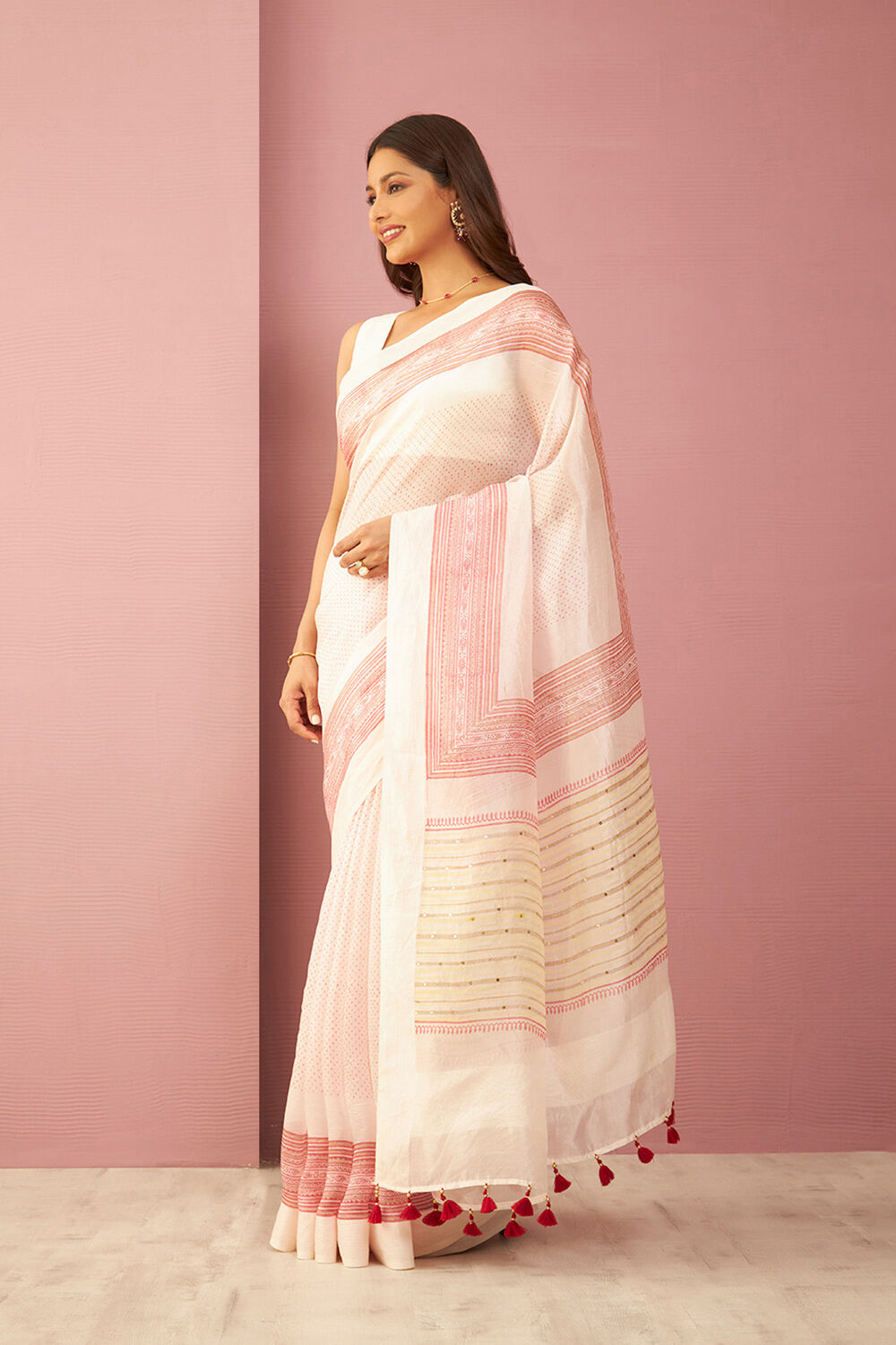 Off White Bengal Silk Tencel Printed Embroidery Saree image number null