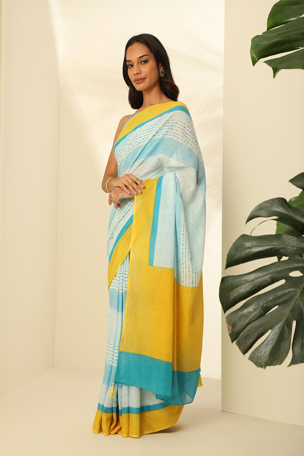 Off White Pure Cotton Mulmul Printed Saree image number null