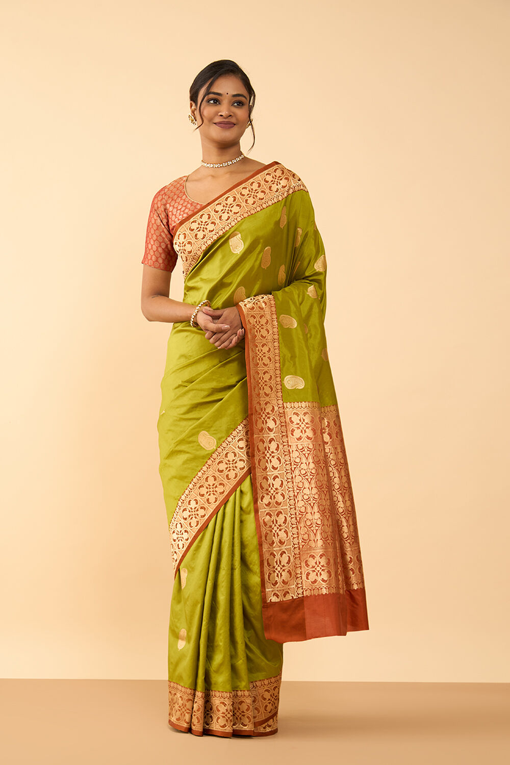 Green Pure Silk Kadwa Banarasi Saree image number null