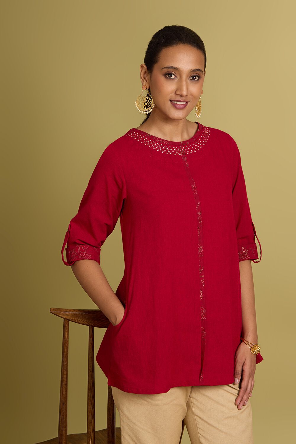 Ladies short tops online shopping store
