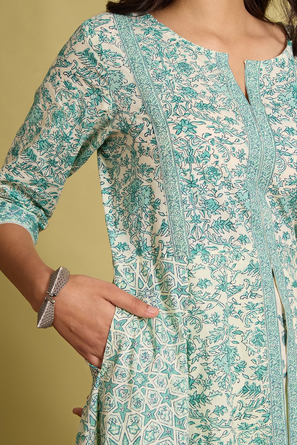 Blue Screen Printed Pure Cotton Kurta Set image number null