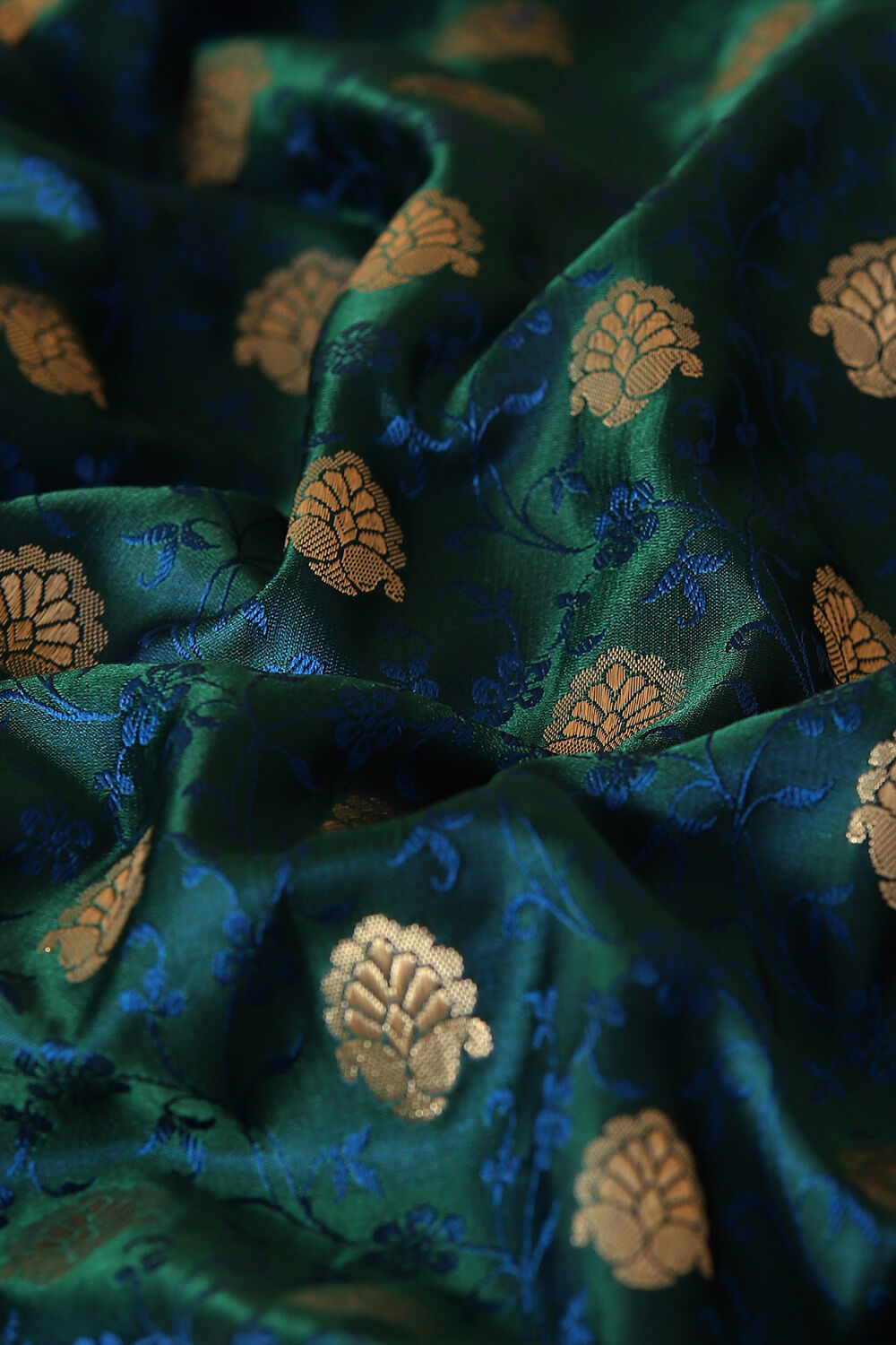 Blue and Green Pure Silk Banarasi Tanchoi Saree image number null
