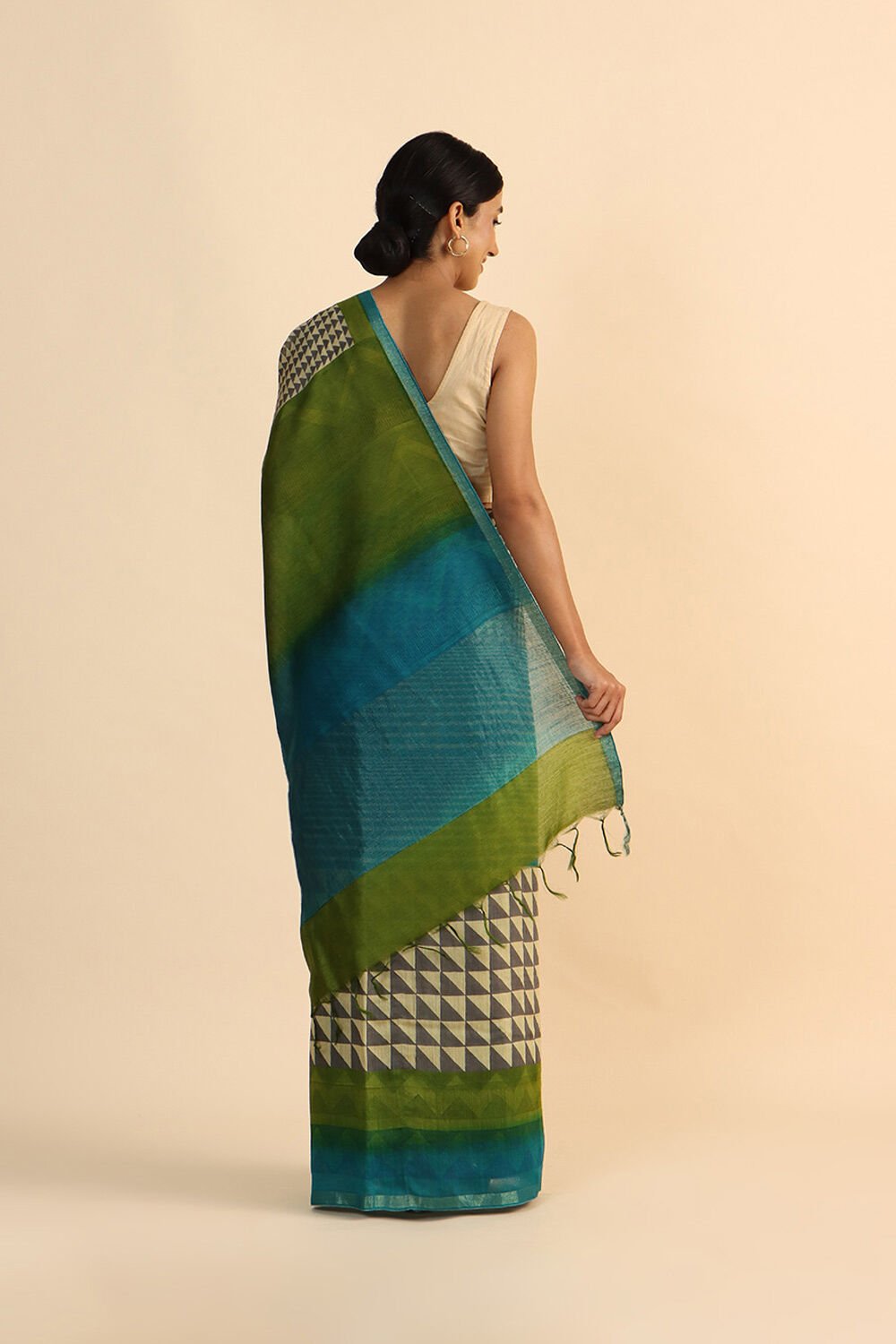 Grey Pure Tussar Vanya Printed Saree image number null