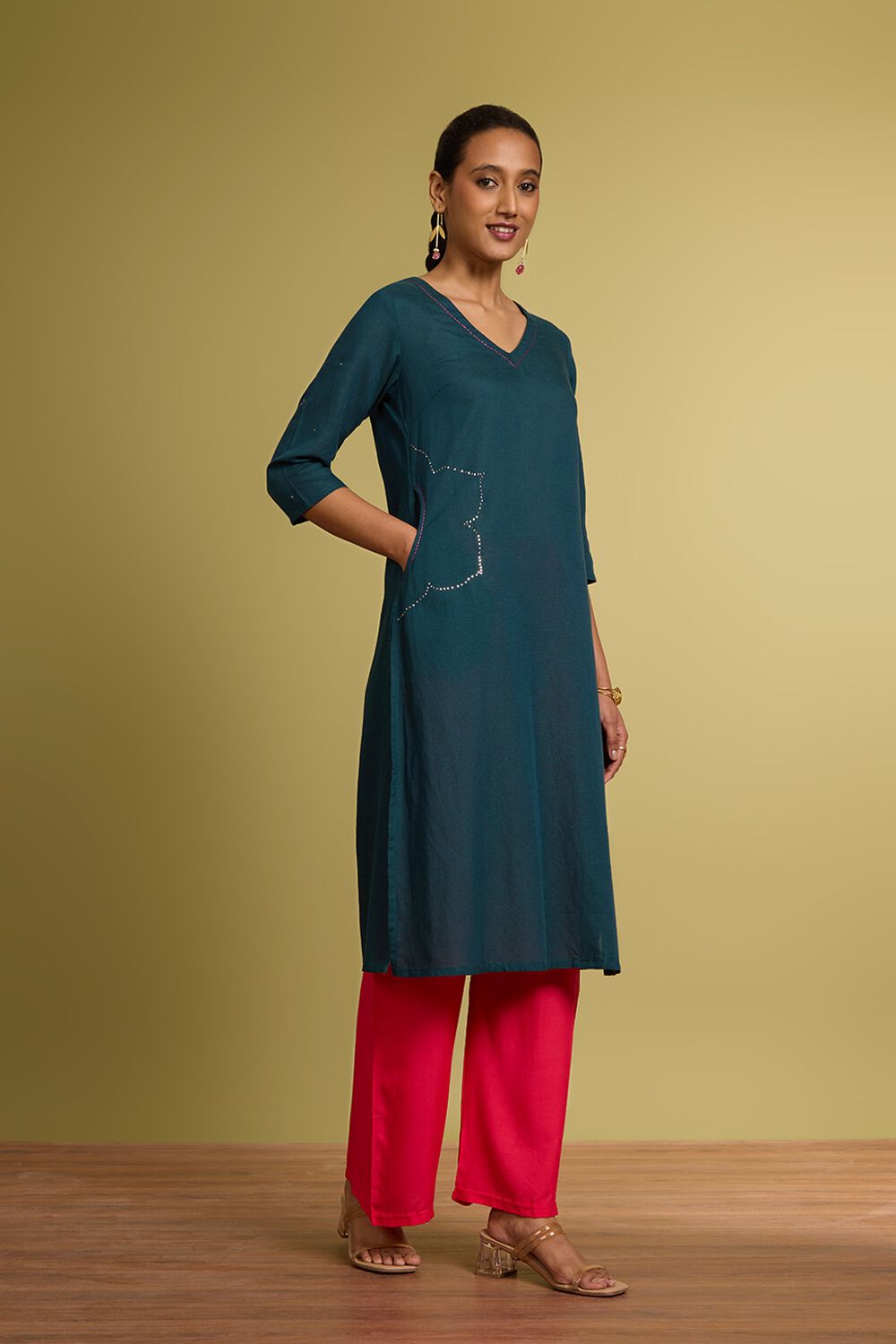 Dark Green Viscose Cotton Embroidered Kurta image number null