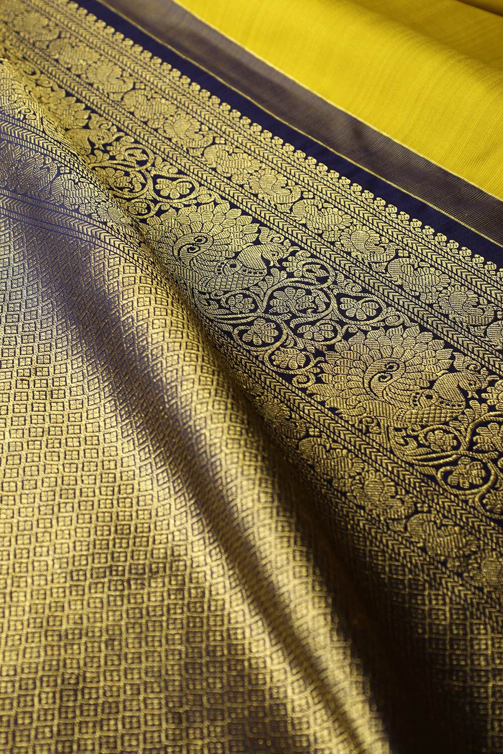 Lime Woven Pure Silk Kanjivaram Saree image number null