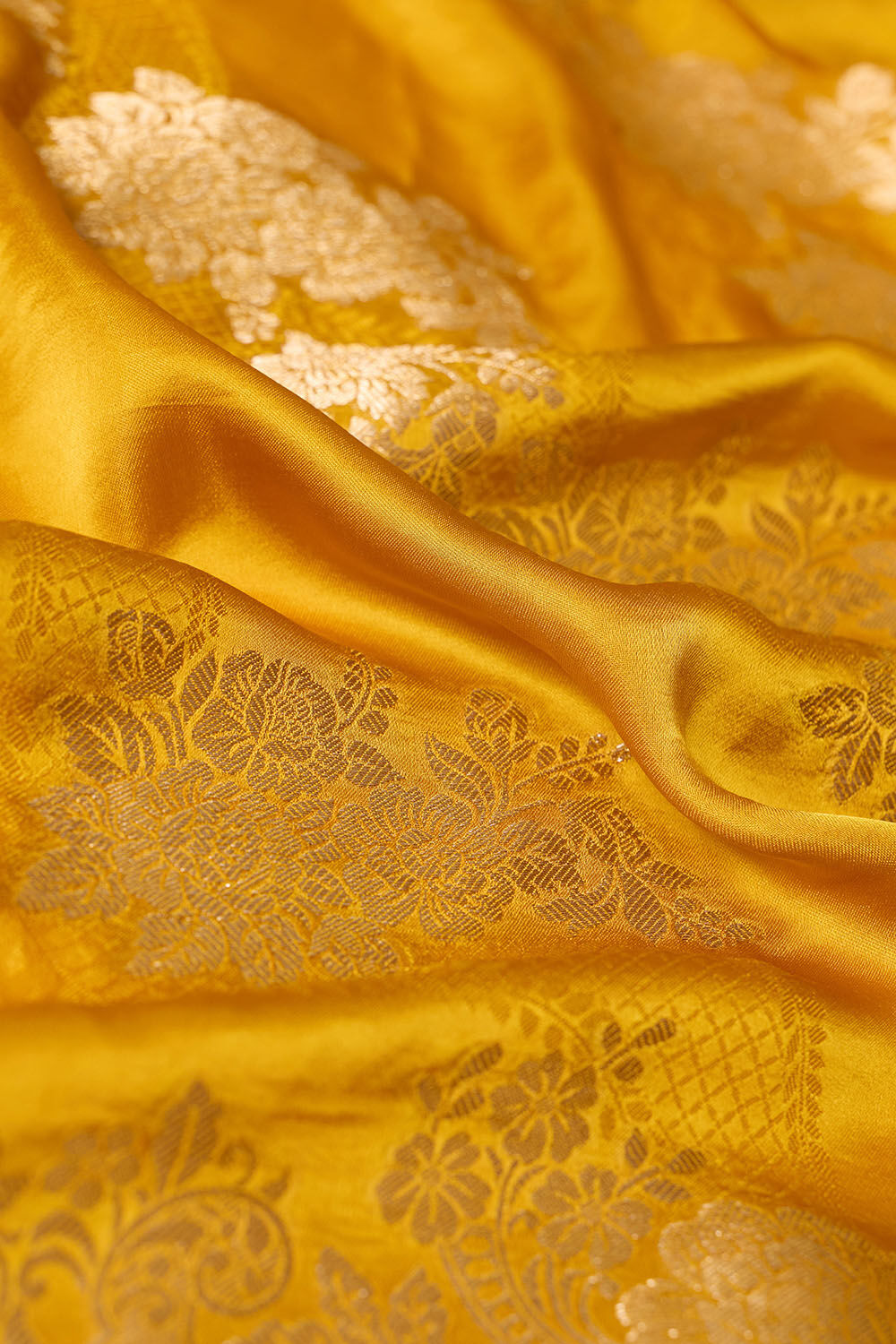 Yellow Woven Pure Viscose Saree image number null