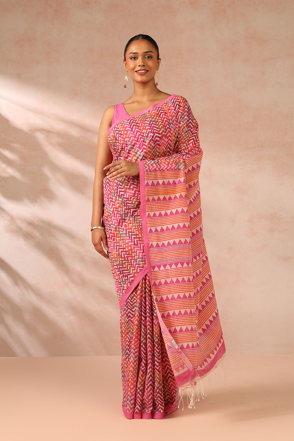 Pink Printed Bengal Pure Cotton Saree image number null