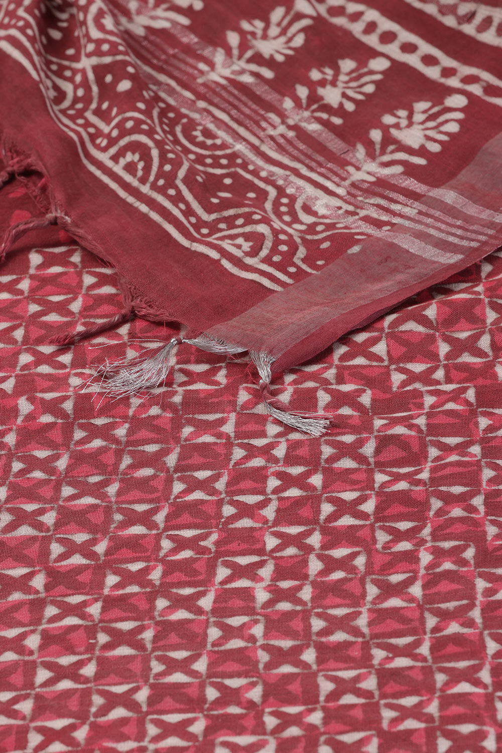 Pink Cotton Viscose Contemporary Block Printed Saree image number null