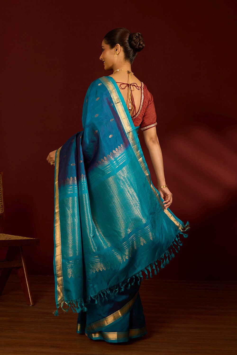 Blue Pure Silk Woven Kanjivaram Saree image number null