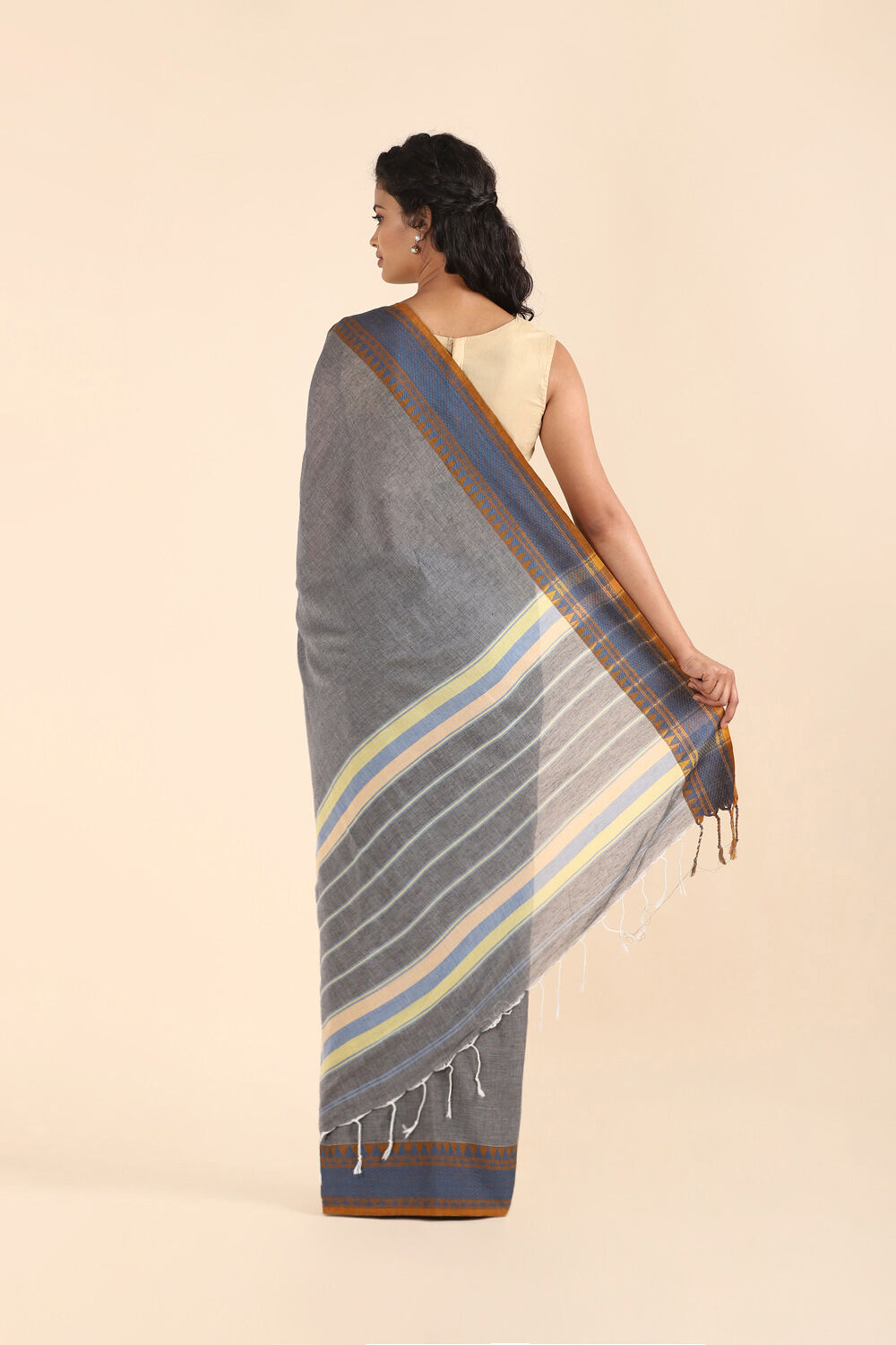 Grey Pure Cotton Bengal Saree image number null