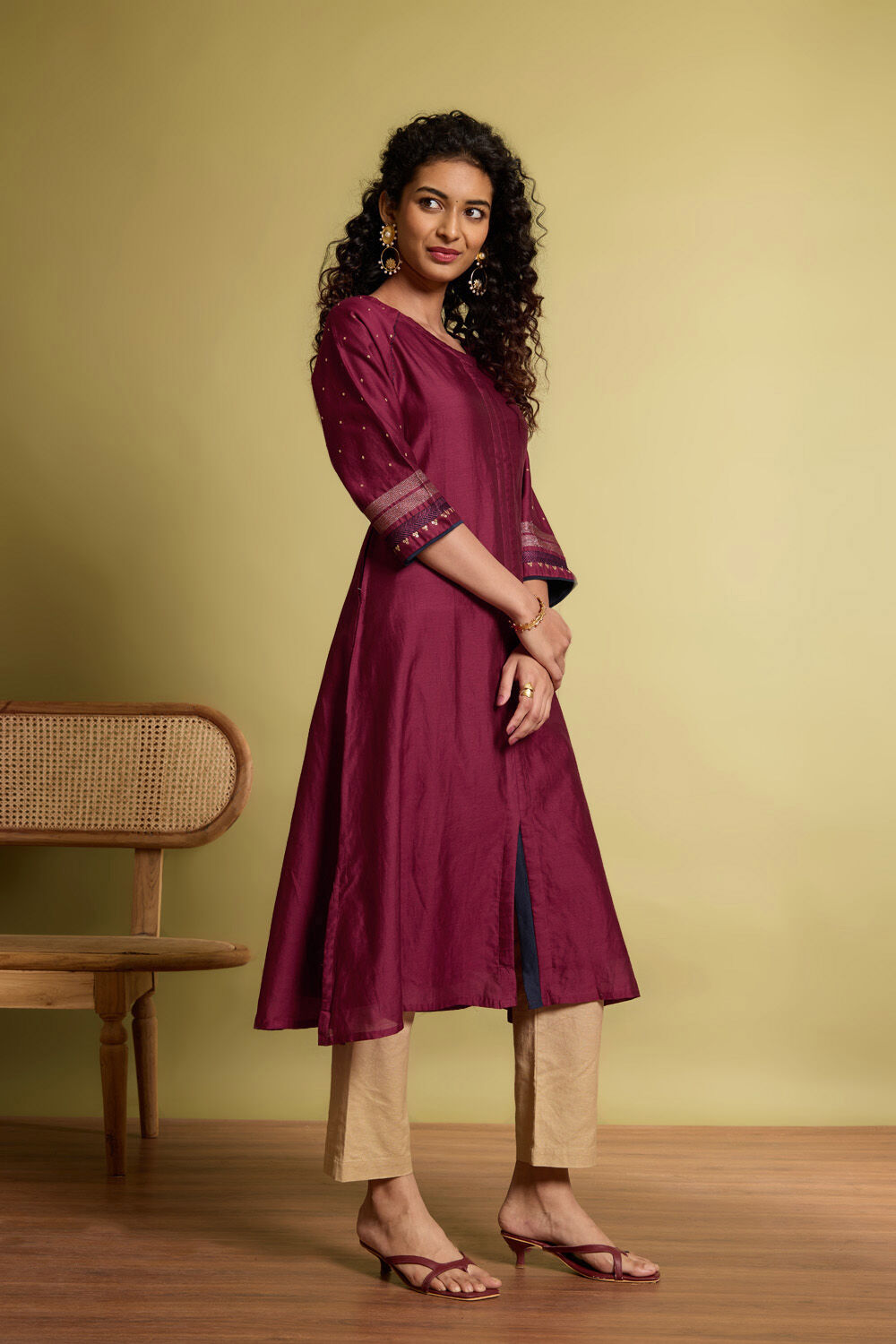 Dark Pink Pure Silk Cotton Embroidered Kurta image number null