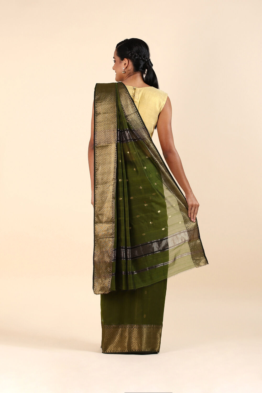 Green Pure Silk Cotton Maheswari Saree image number null