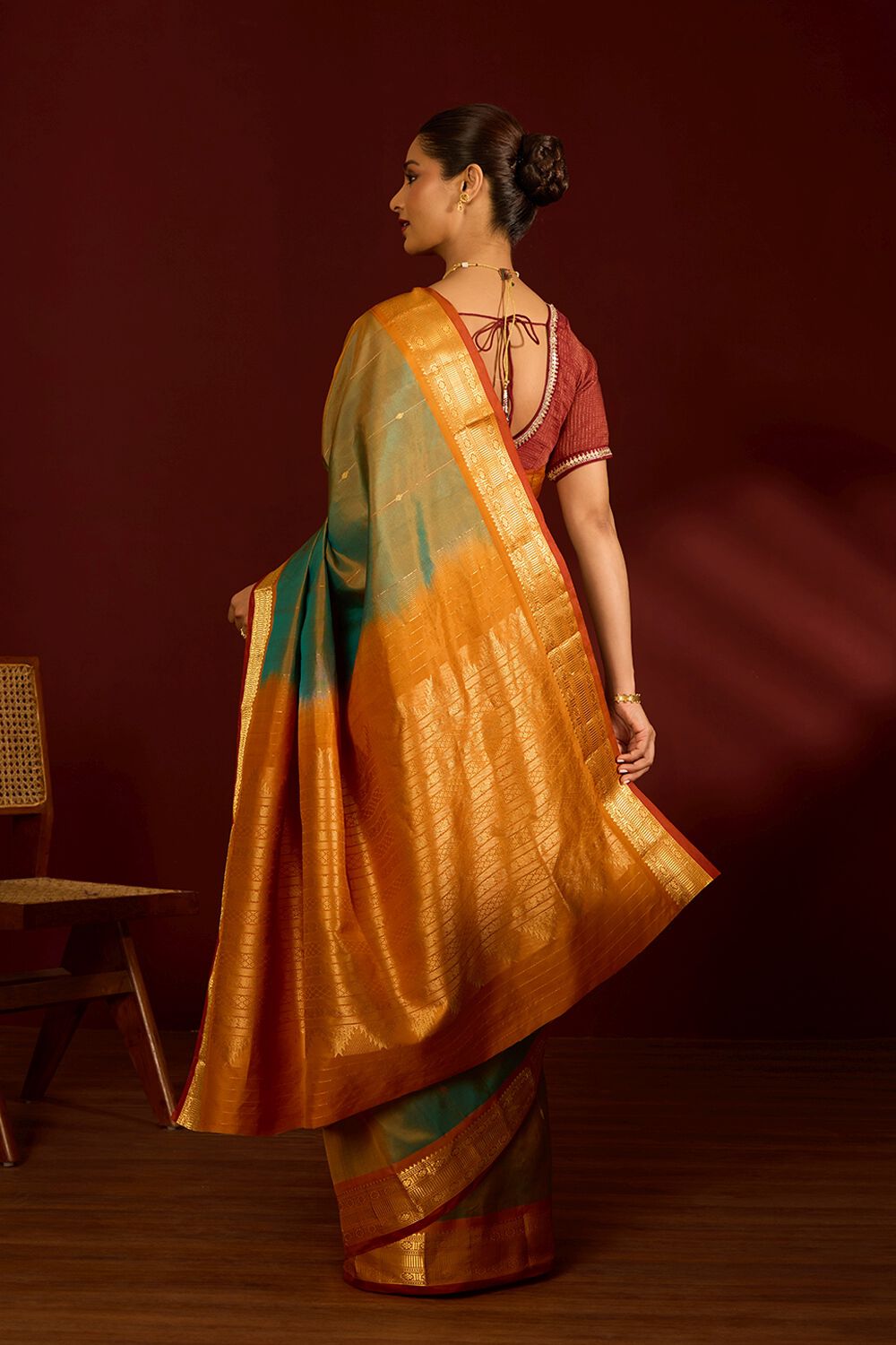 Dark Green Pure Silk Woven Kanjivaram Saree image number null