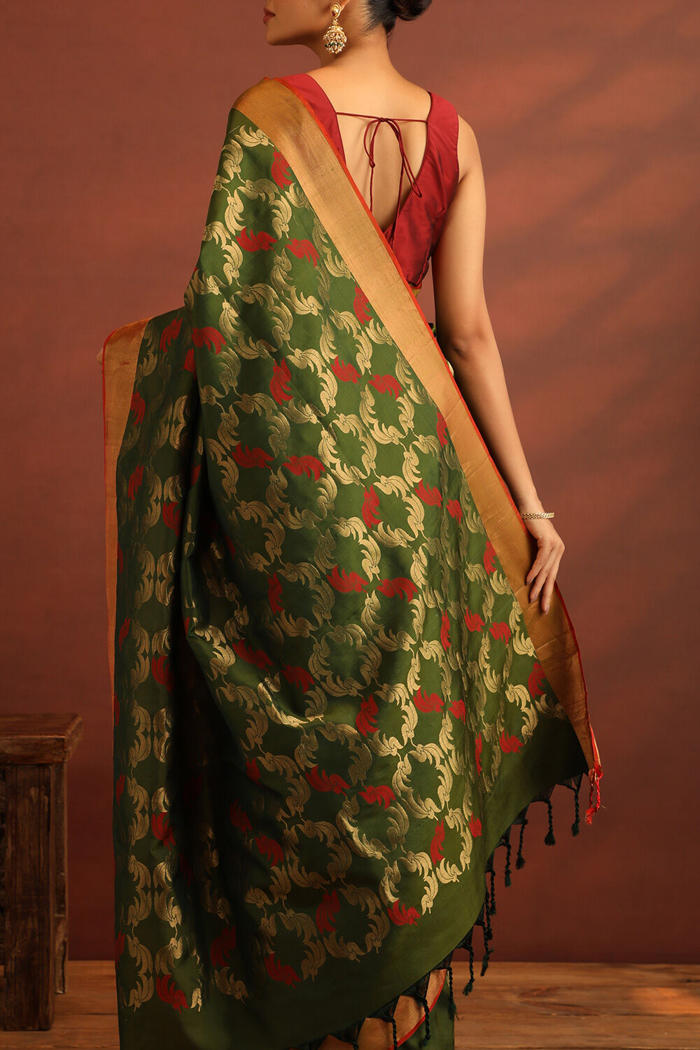 Dark Green Woven Pure Soft Silk Saree image number null
