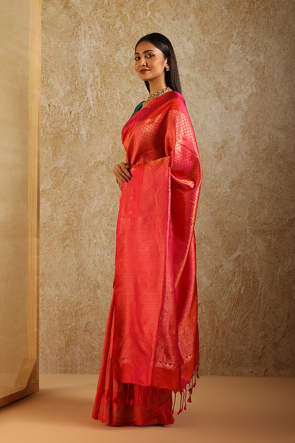 Red South Pure Silk Woven Saree image number null
