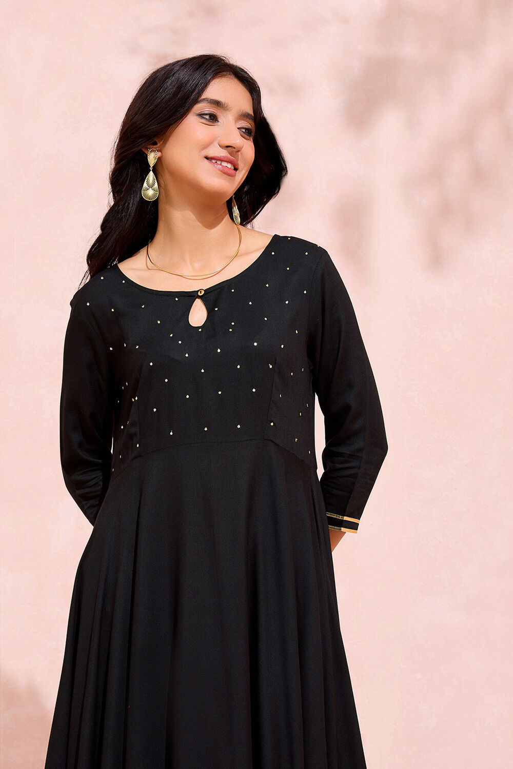 Black Viscose Embroidered Kurta image number null