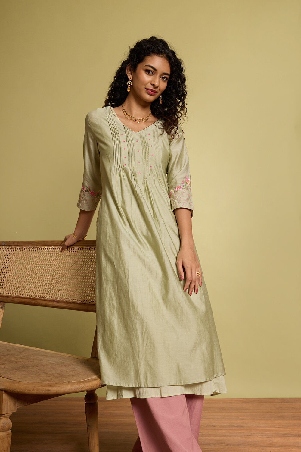 Light Green Pure Silk Cotton Embroidered Kurta Set image number null