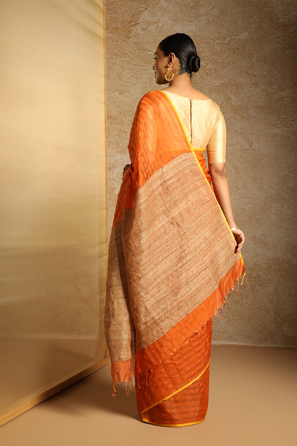 Orange Pure Silk Cotton Woven Maheshwari Saree image number null