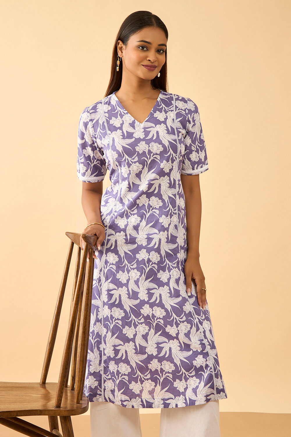 Violet Screen Printed Pure Cotton Kurta image number null