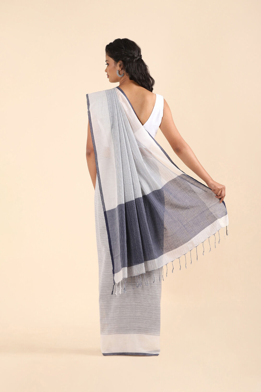Grey Pure Cotton Bengal Saree image number null
