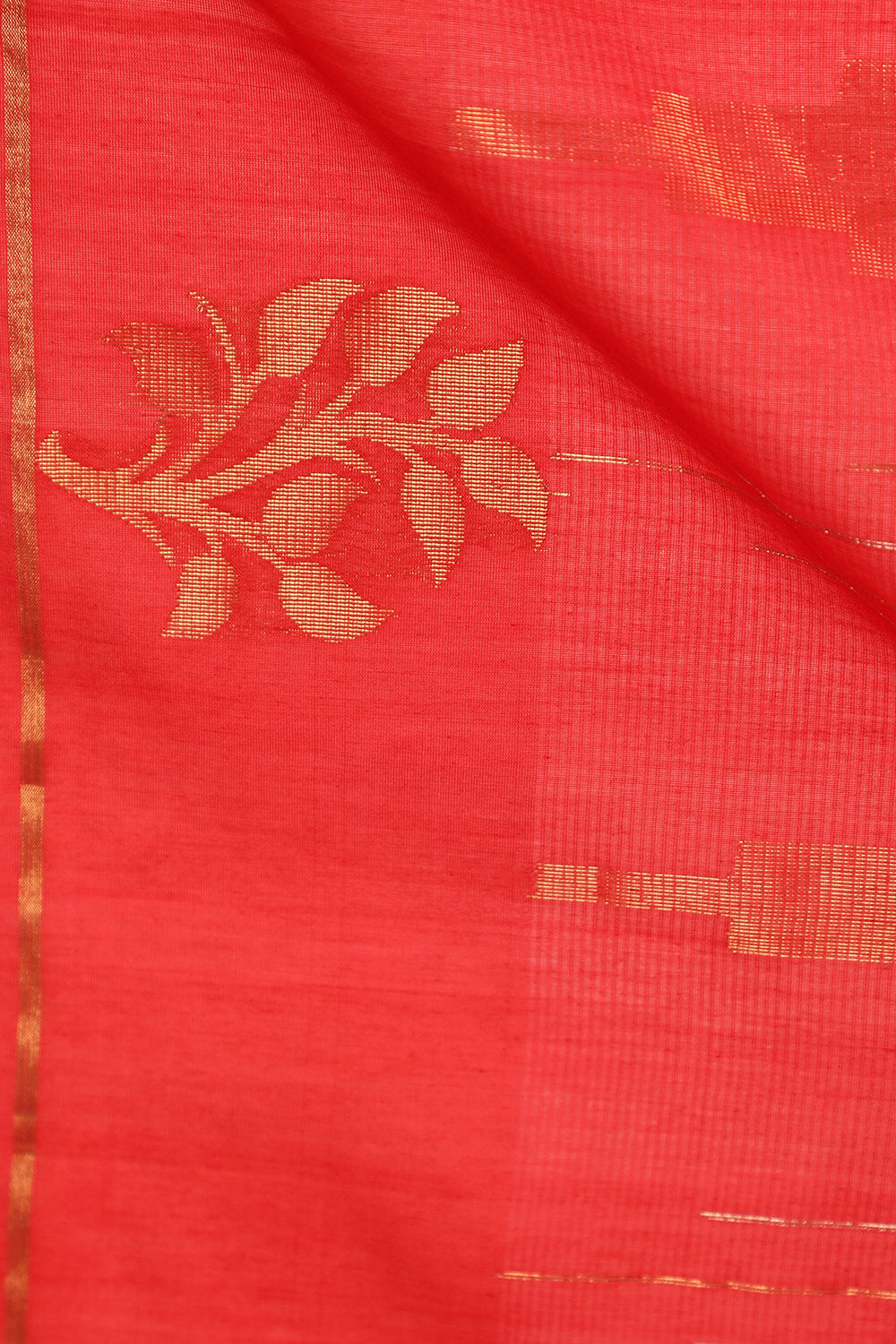 Red South Pure Silk Cotton Woven Saree image number null
