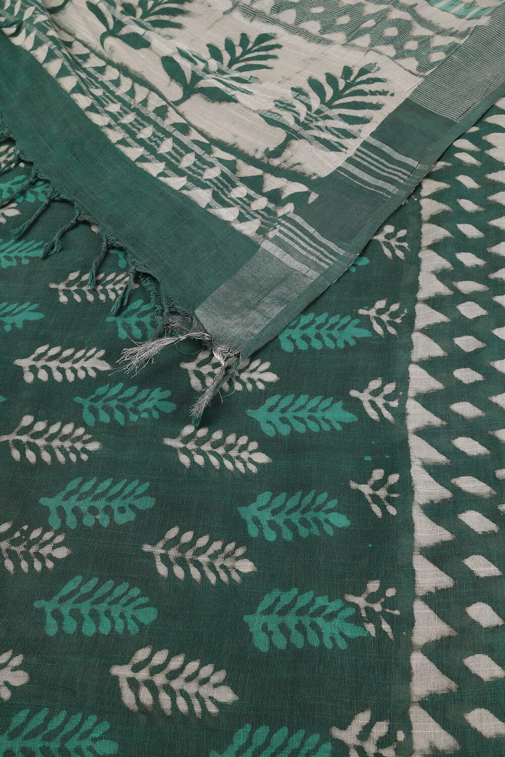 Green Cotton Viscose Contemporary Block Printed Saree image number null