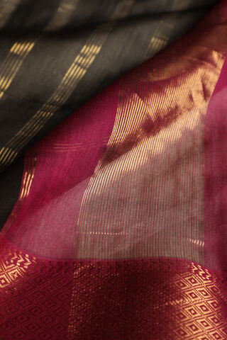 Black Pure Silk Cotton Woven Maheshwari Saree thumbnail image number null
