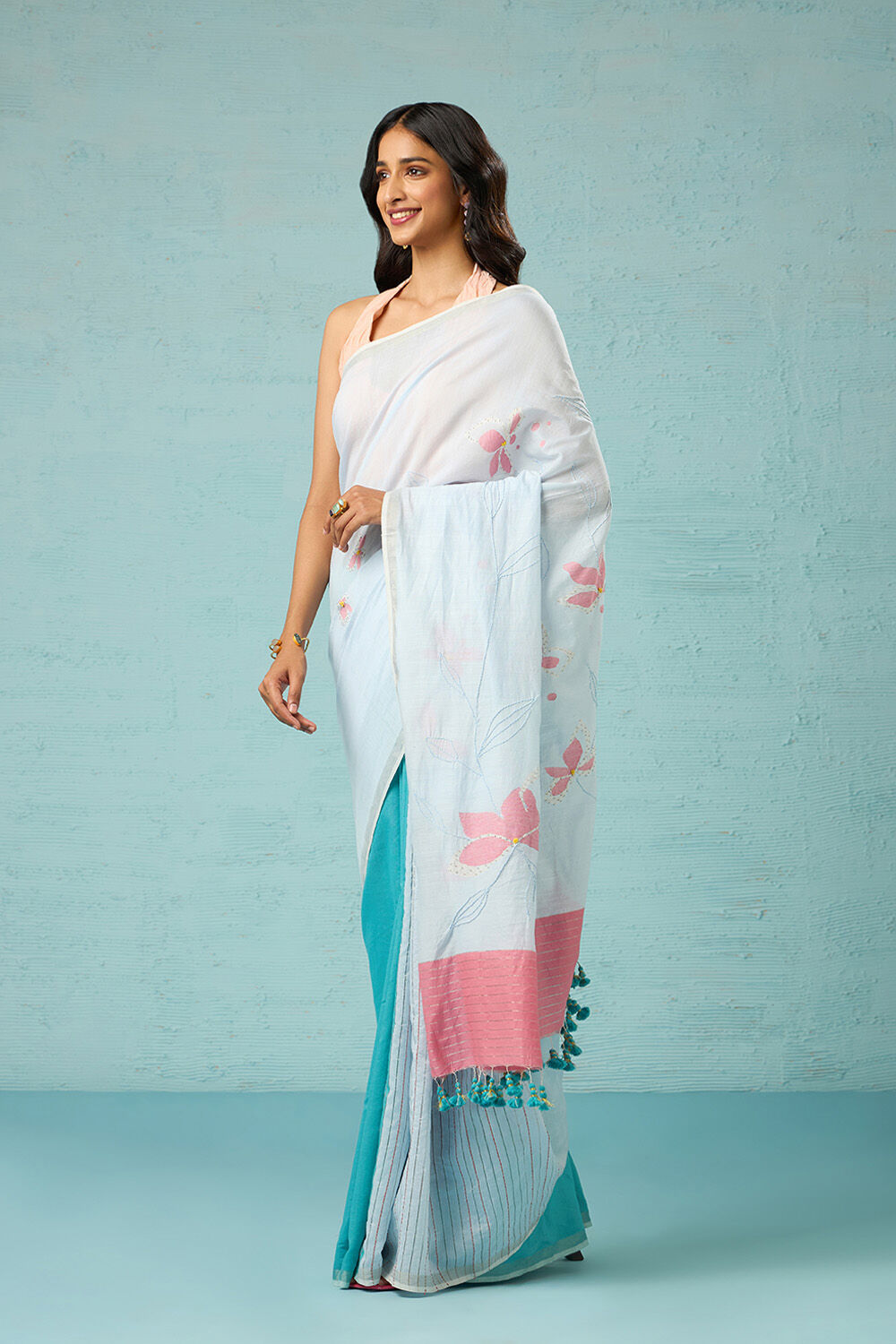Blue Bengal Pure Silk Cotton Jamdani Saree image number null