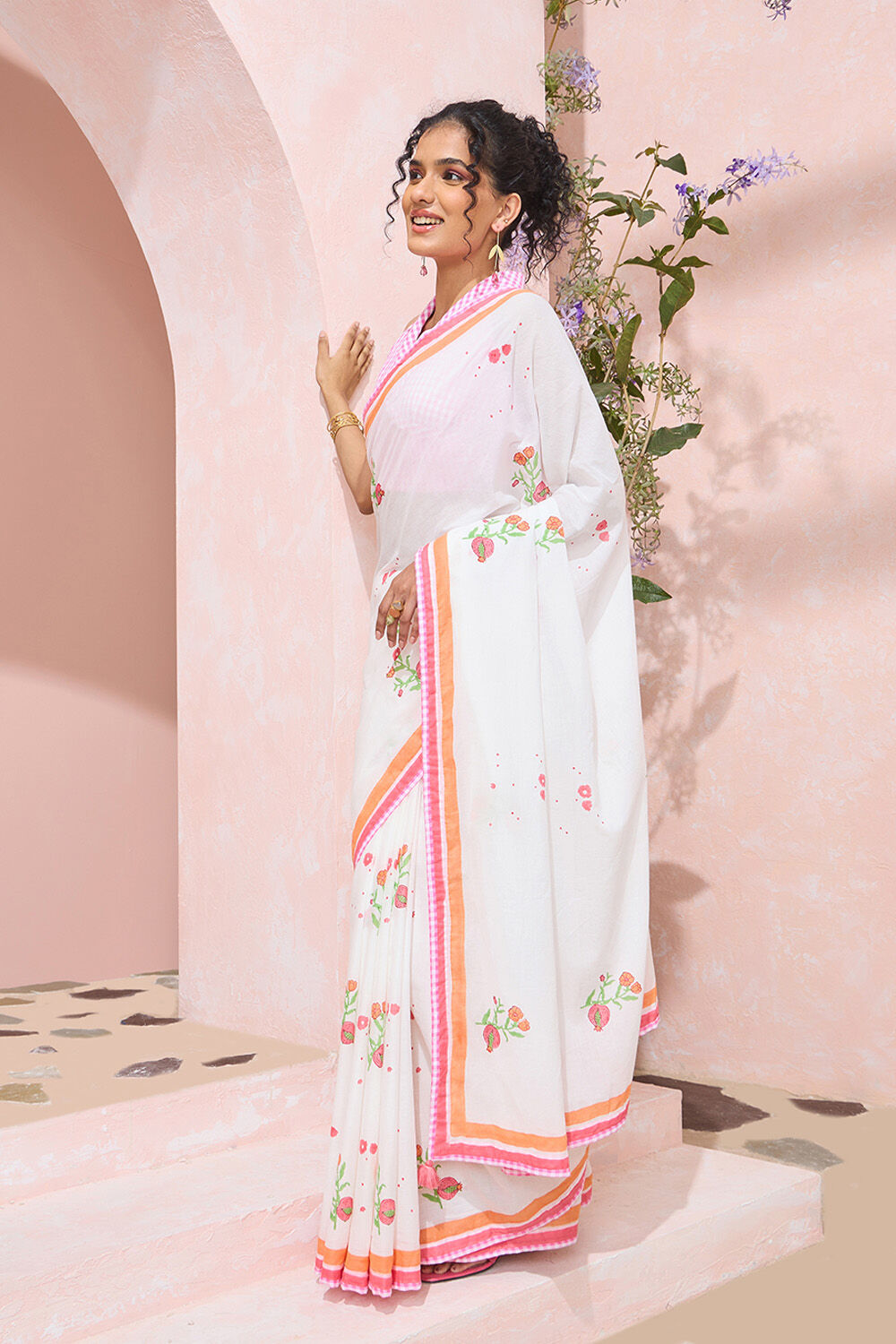 Off White Rajasthan Pure Cotton Printed Sanganeri Saree image number null
