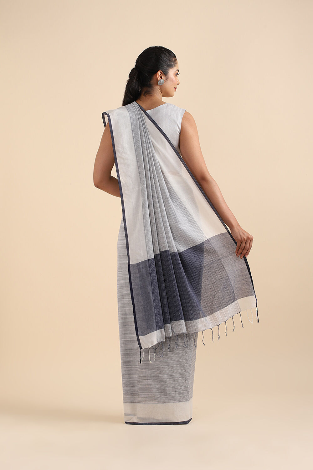 Grey Pure Cotton Bengal Saree image number null