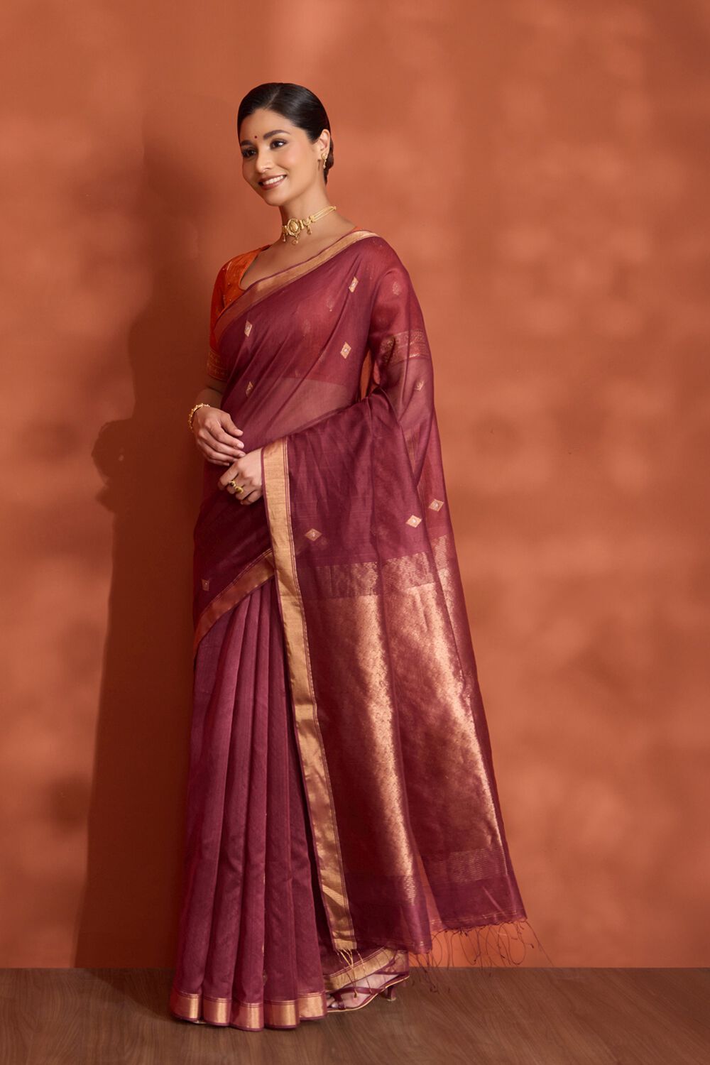 Dark Red Woven Pure Silk Cotton Bengal Saree image number null