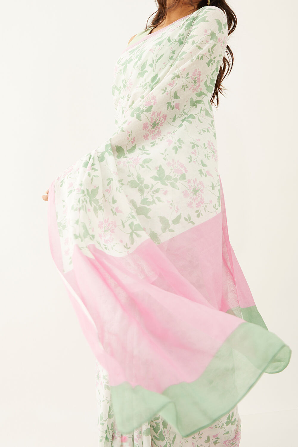 Off White Pure Cotton Mulmul Printed Saree image number null