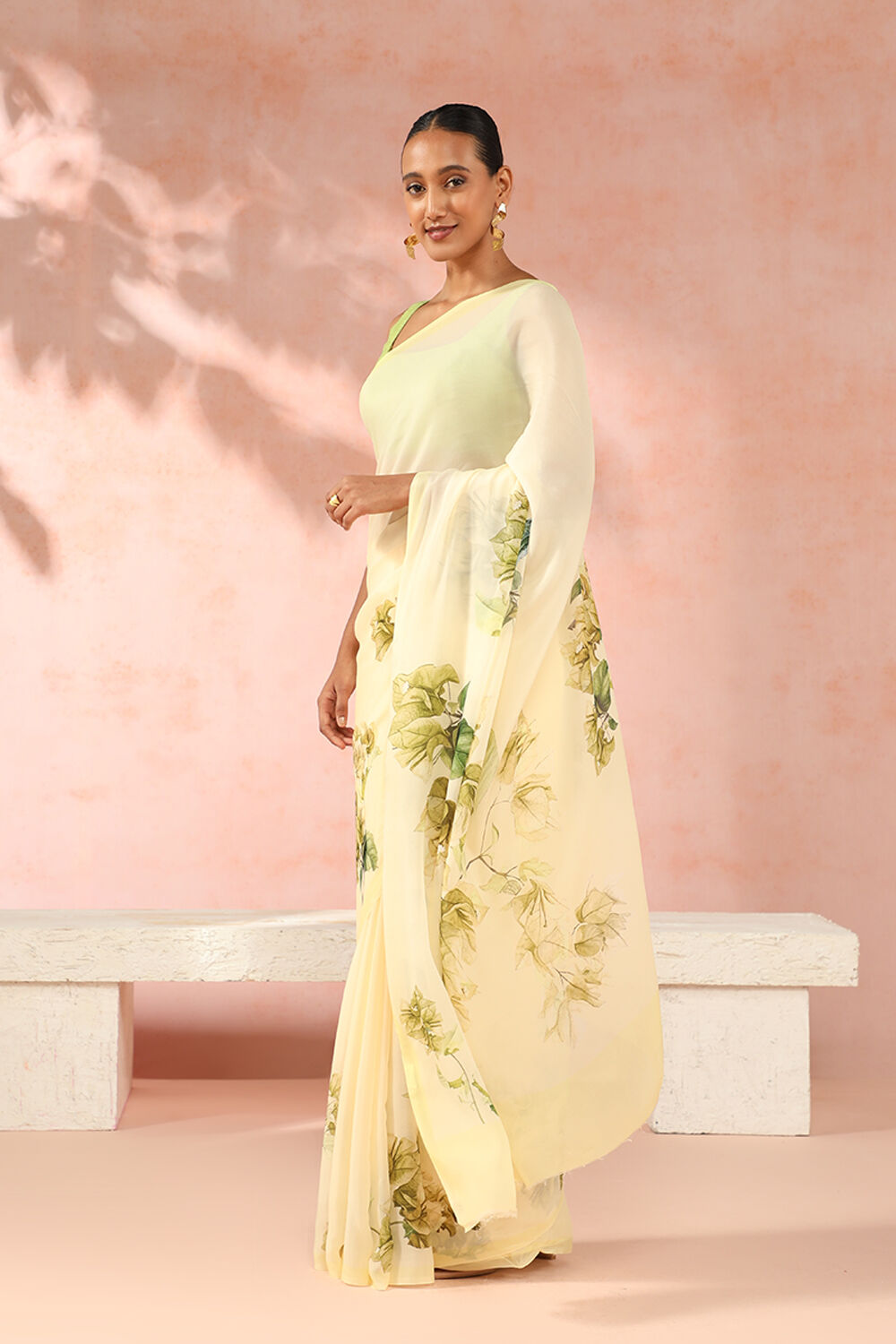 Lime Contemporary Viscose Crepe Digital Printed Saree image number null