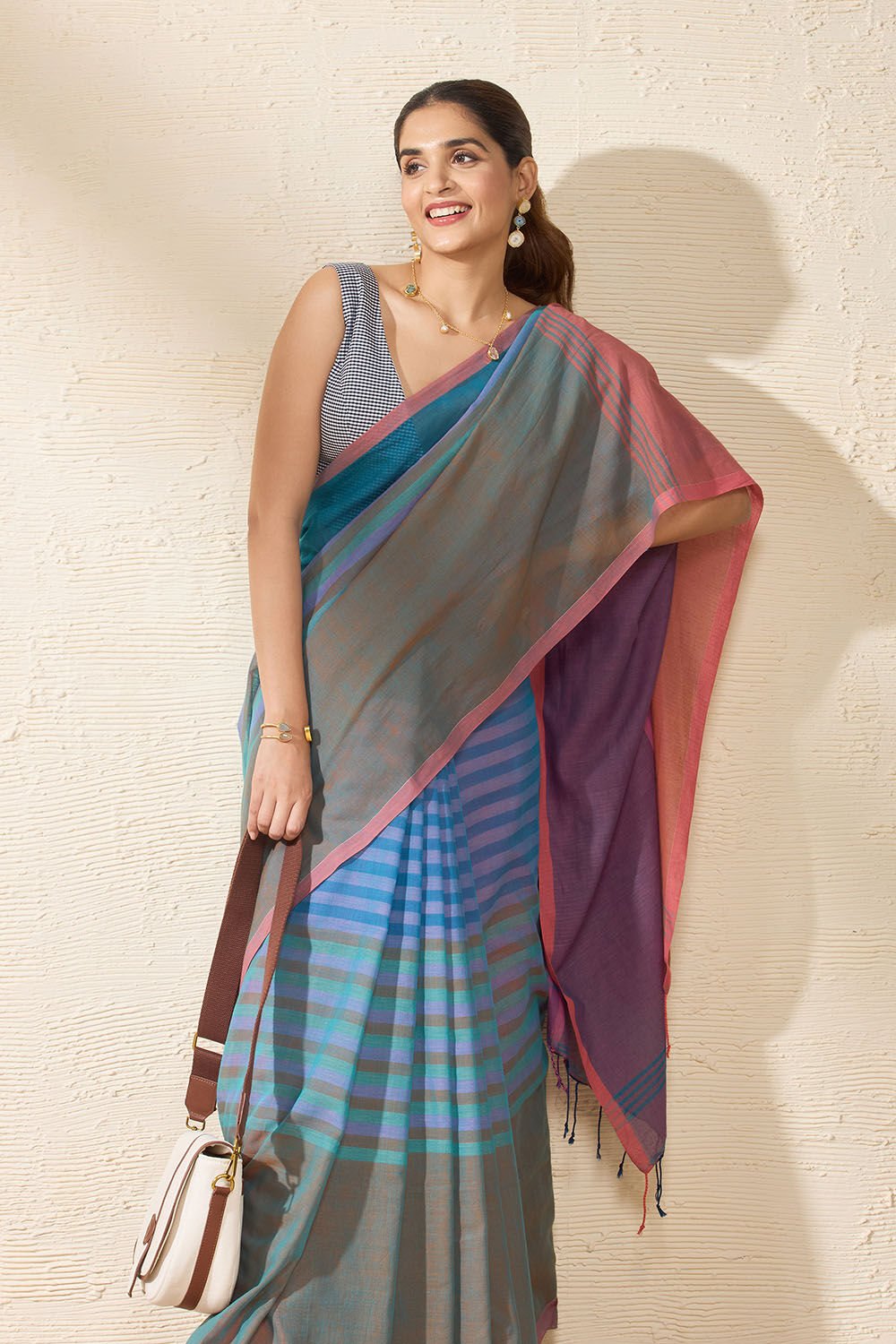 Blue Woven Pure Cotton Bengal Saree image number null