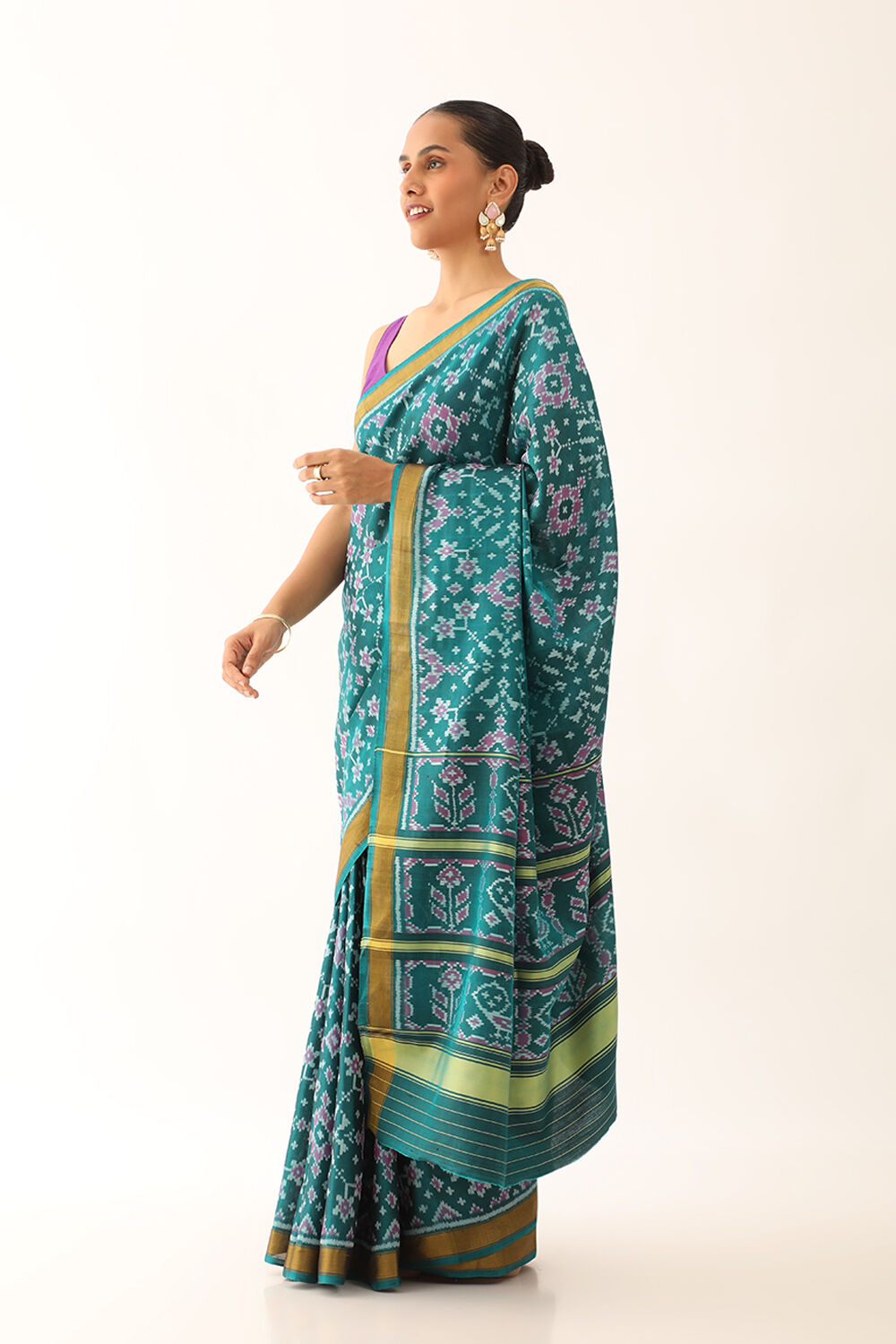 Green Pure Silk Ikat Patola Saree image number null