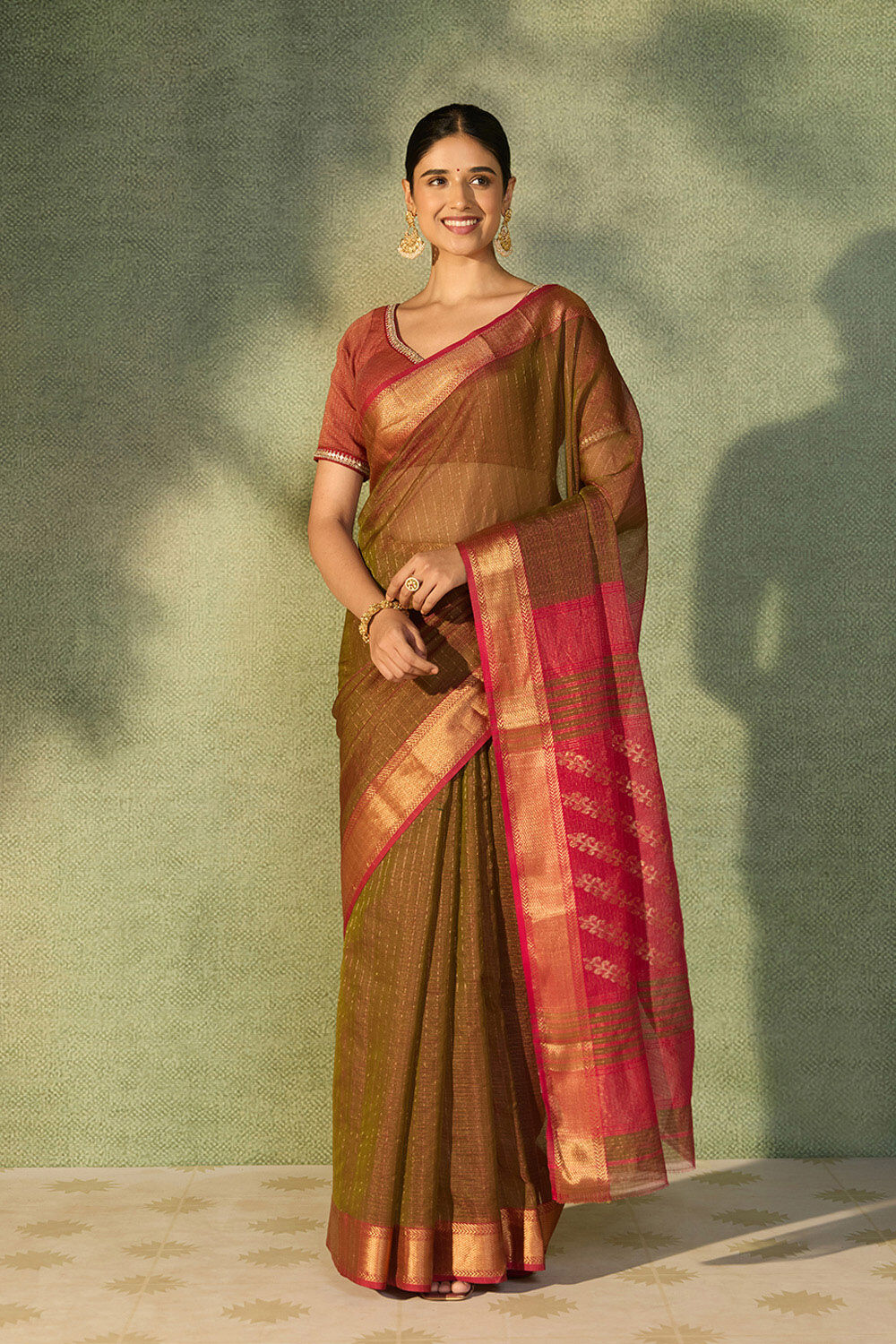 Green Woven Pure Silk Cotton Maheshwari Saree image number null