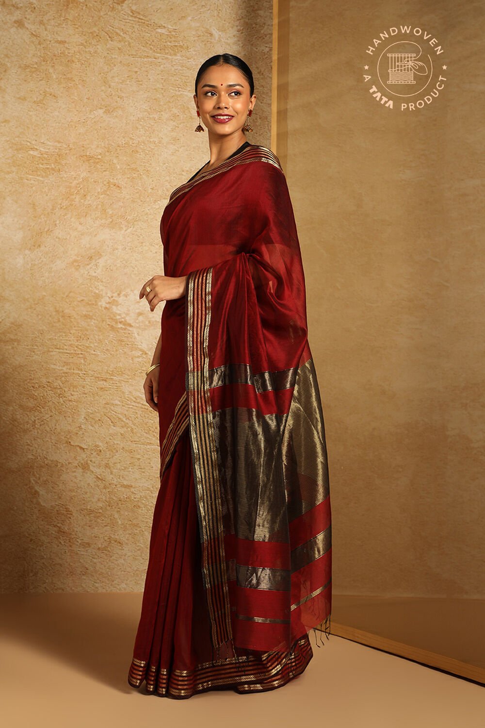 Dark Red Pure Silk Cotton Woven Maheshwari Saree image number null