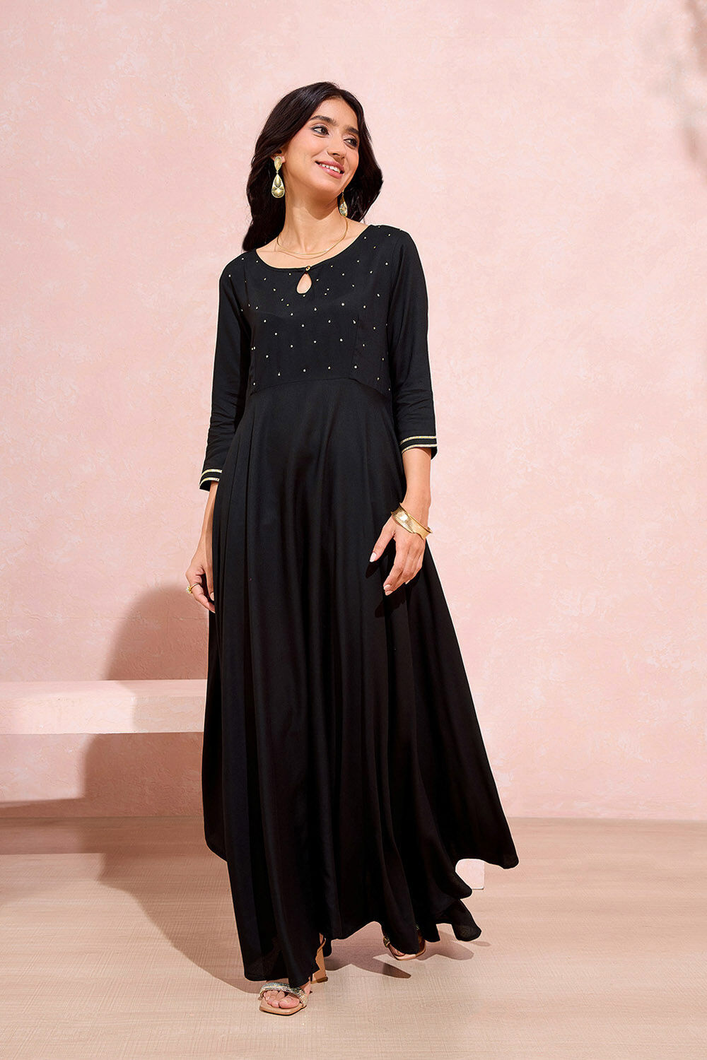 Black Viscose Embroidered Kurta image number null