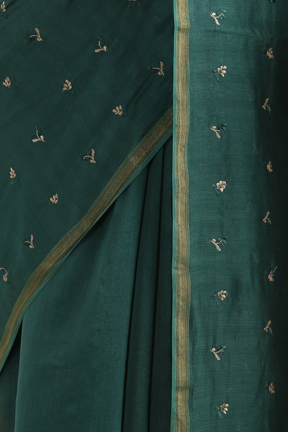 Green Pure Silk Cotton Embroidered Saree image number null