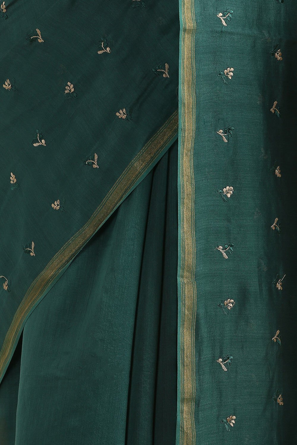 Green Pure Silk Cotton Embroidered Saree image number null