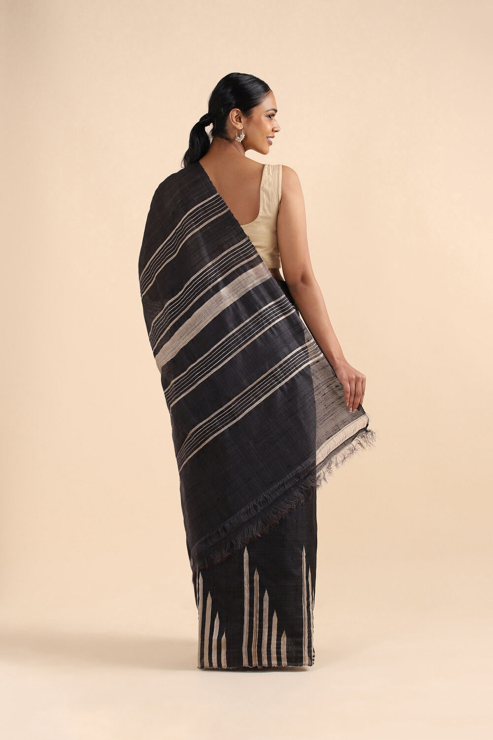 Black Pure Silk Woven Saree image number null