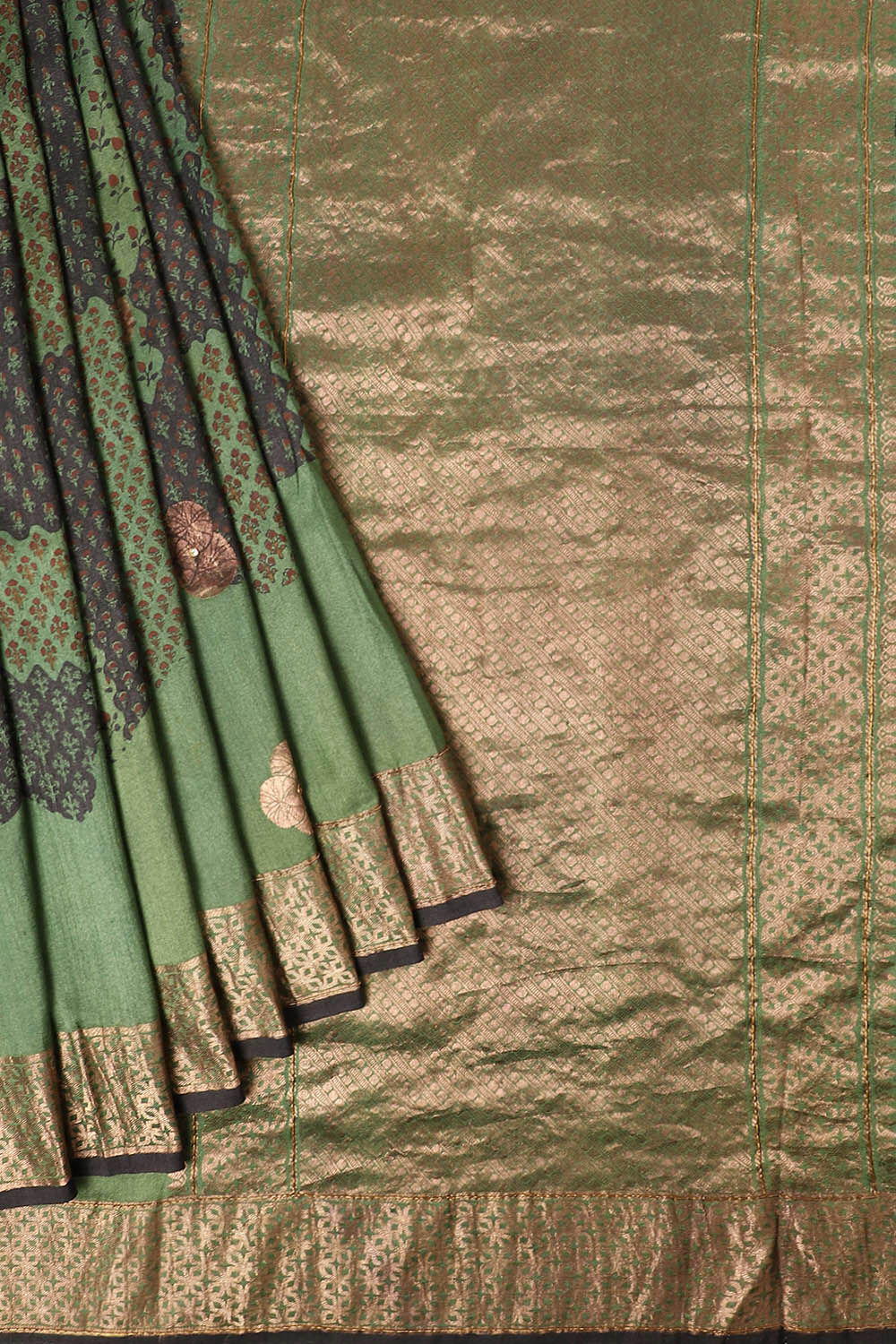 Green Pure Silk Tussar Bagru Print and Zardosi Embroidered Saree image number null