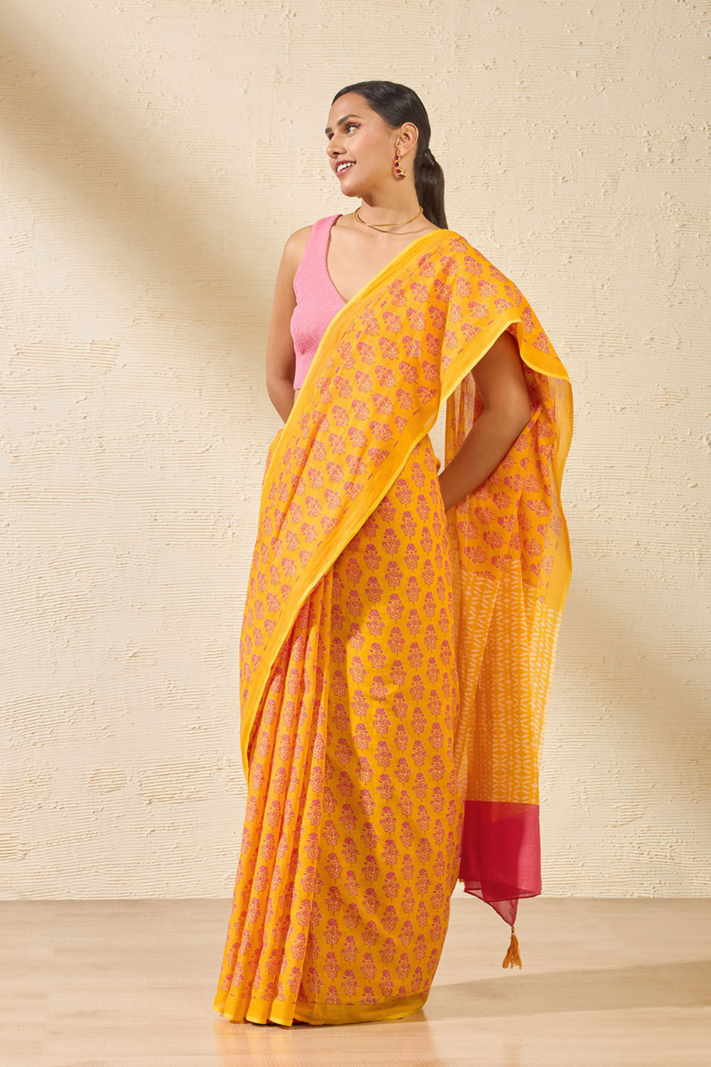Yellow Screen Printed Bengal Pure Mulmul Cotton Saree image number null