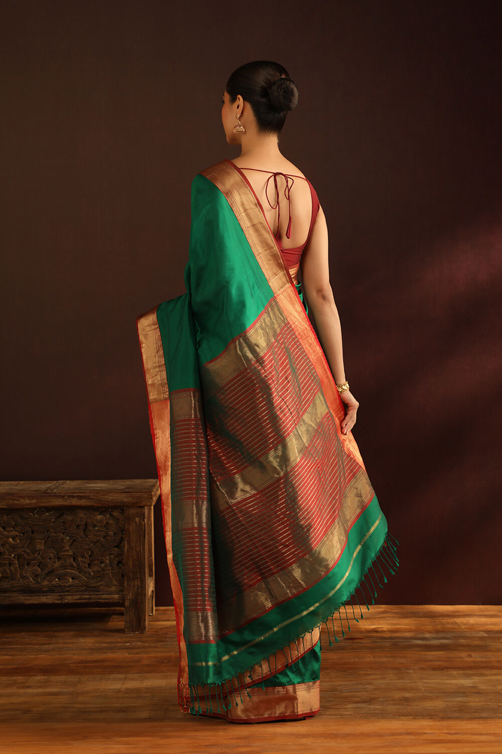 Dark Green Pure Silk Maheswari Saree image number null