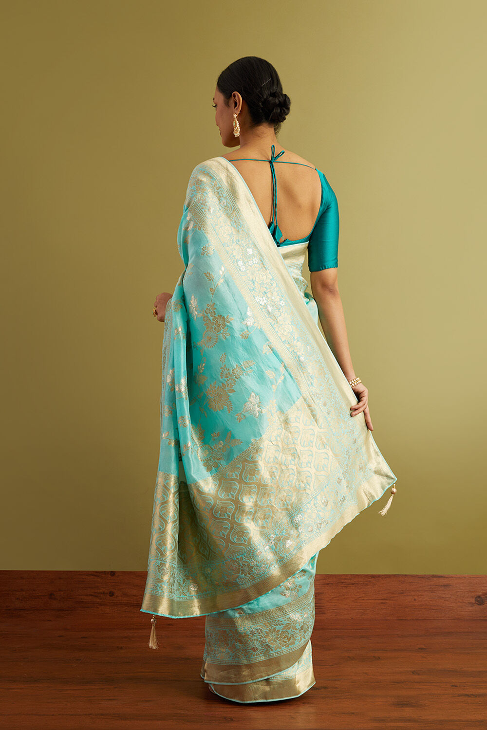 Blue Woven Viscose Luxe Saree image number null