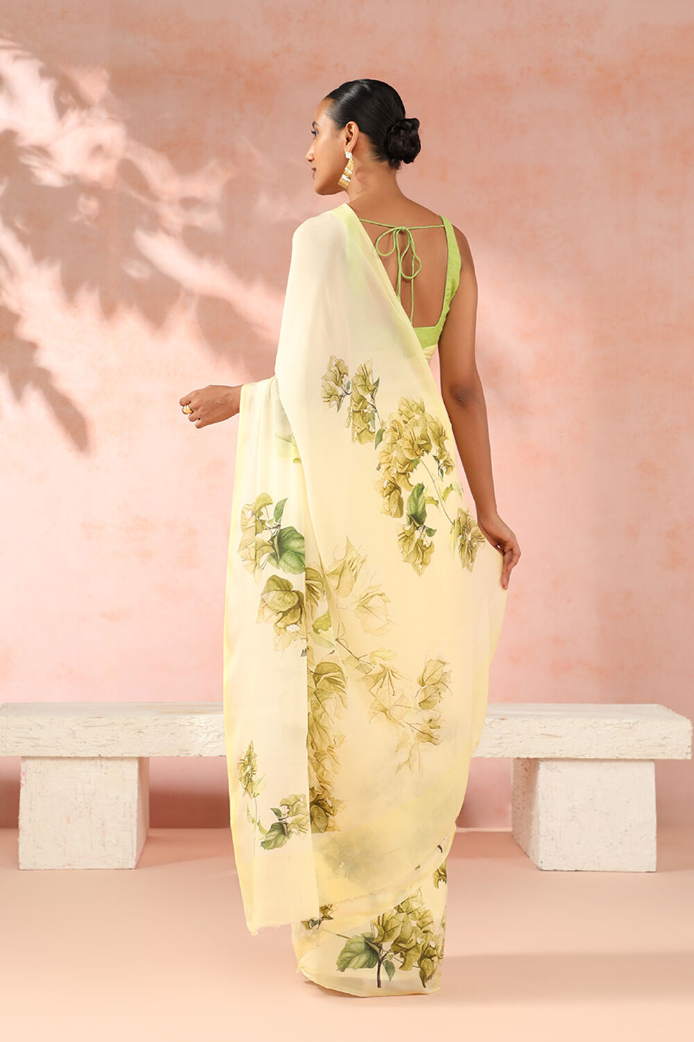 Lime Contemporary Viscose Crepe Digital Printed Saree image number null